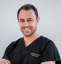 Dr. Raúl Ferrando