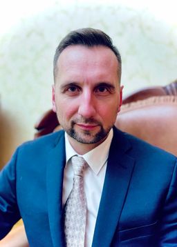 Иванов Юлиан Вячеславович