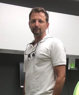 Dr Andrej Frueh