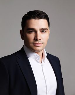 Ашортиа Максим